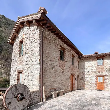 Apartament Lovely In With Wifi Gubbio
