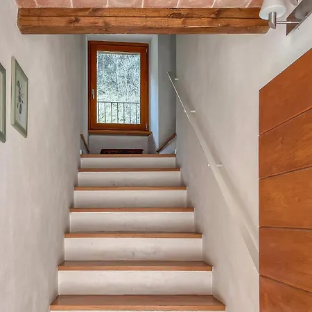 1 Bedroom Beautiful In * Губбио
