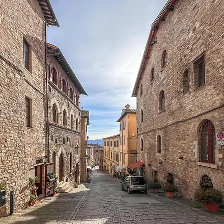 Apartament Lovely In With Wifi Gubbio